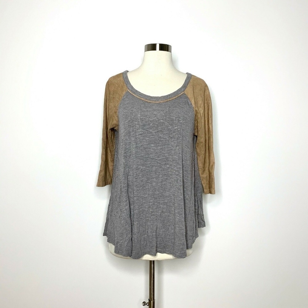 Chloe K Womens Small Gray Top Tan Suede 3/4 Sleeves Scoopneck Side Slits